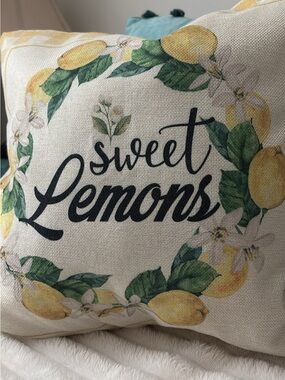 NEW Yellow Lemons Toss Accent Pillow Cover Yellow Decor Pillow NEW Final Sale